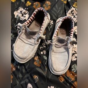 Hey Dudes American Flag Men’s 7 Women’s 9